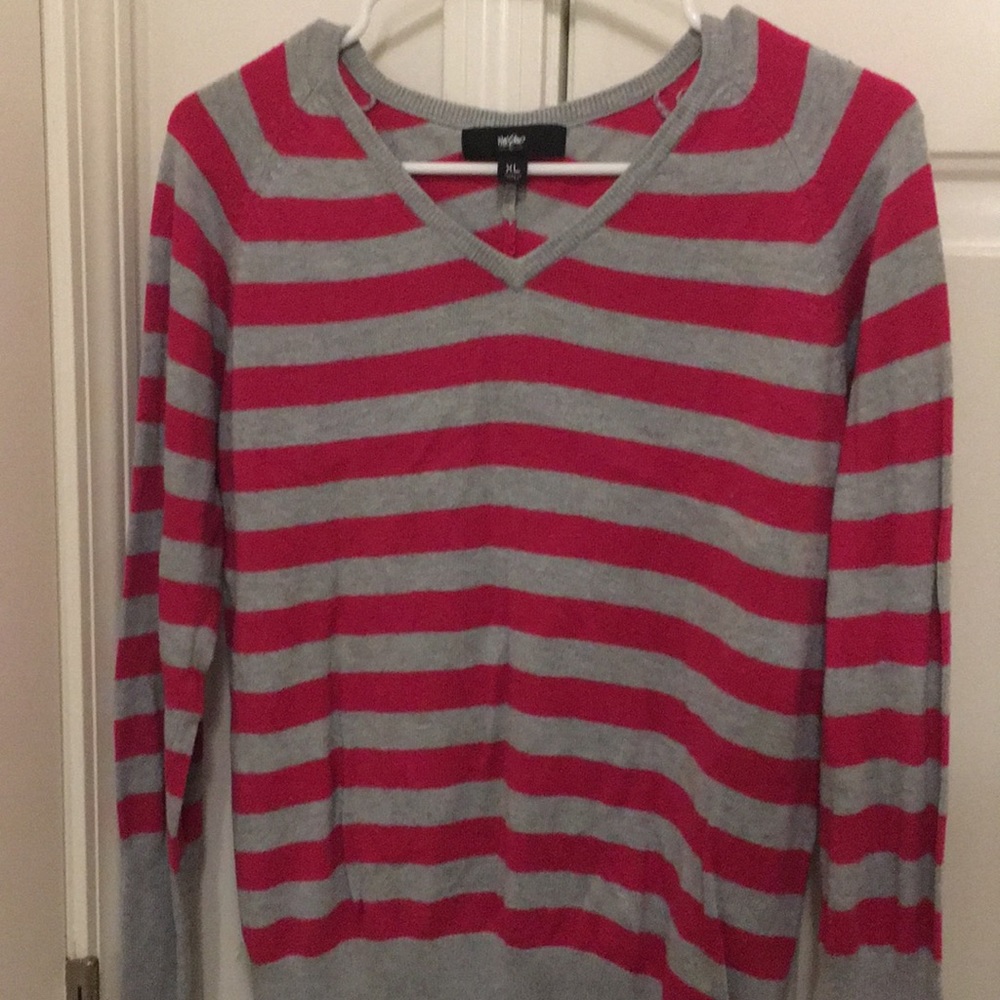 Women’s sweater